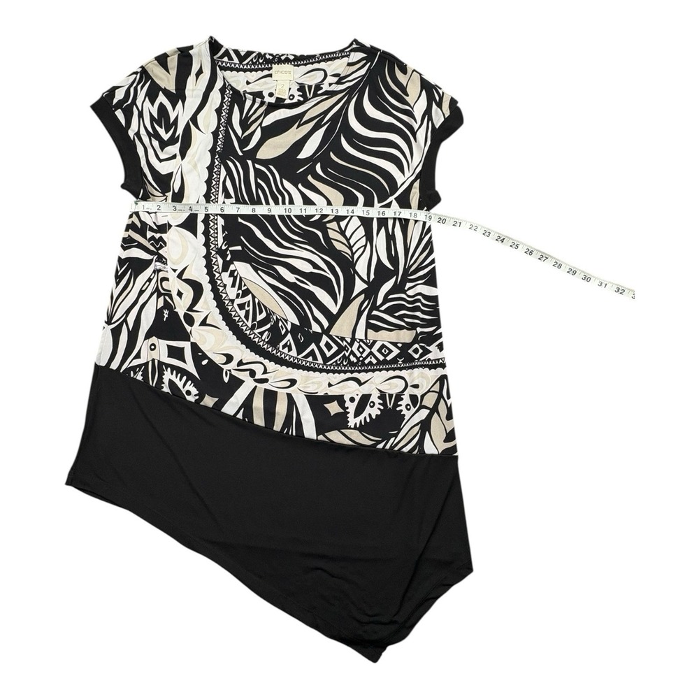 Chico's Size 2 Black Beige‎ Asymmetrical Hem Tunic Top Short Sleeve Stretch - Picture 7 of 8